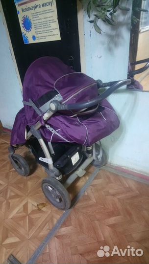 Коляска, стульчик для кормления, матрас в кроватк
