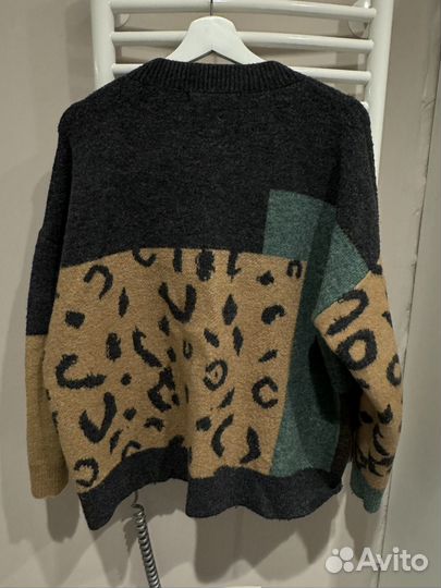 Свитер женский