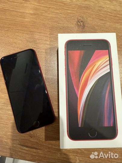 iPhone SE, 64 ГБ