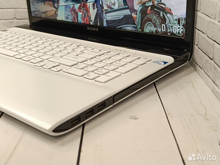 Мощный/17.3 дюйма ноутбук Sony Core i5/8gb/SSD