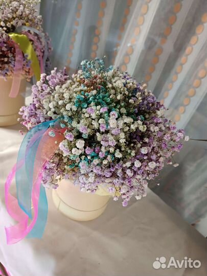 Гипсофилы в шляпной коробке