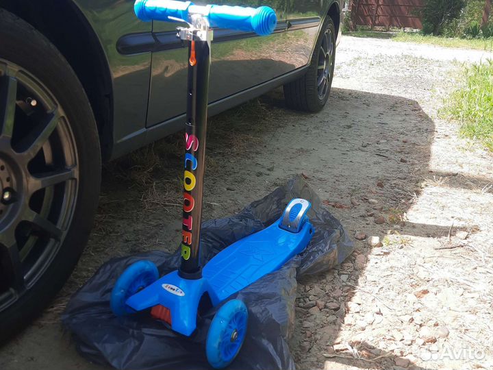 Самокат детский трехколесный новый
