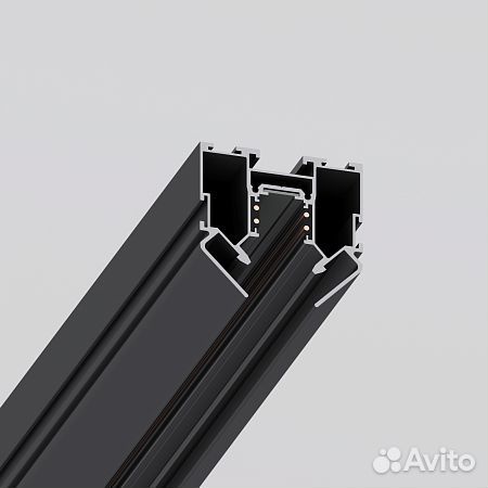 Шинопровод и светильники в натяжной потолок