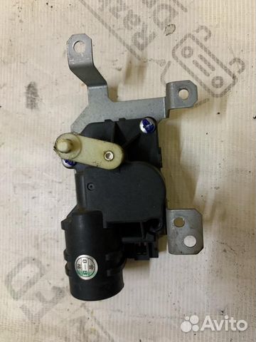 Моторчик заслонки печки Nissan Primera P11 1998