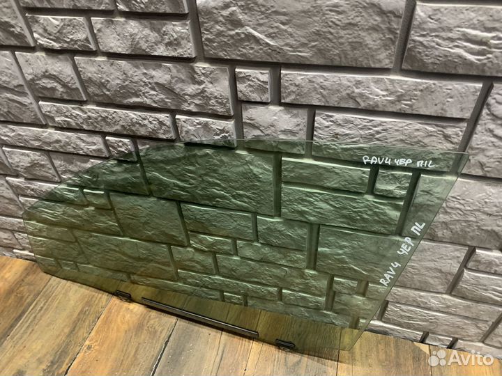 Toyota RAV 4 Стекло двери передней левой