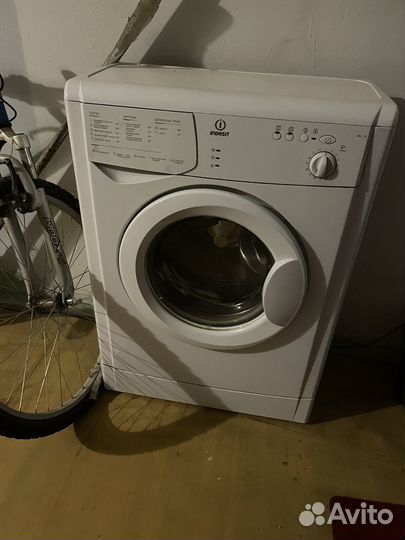 Стиральная машина на запчасти indesit