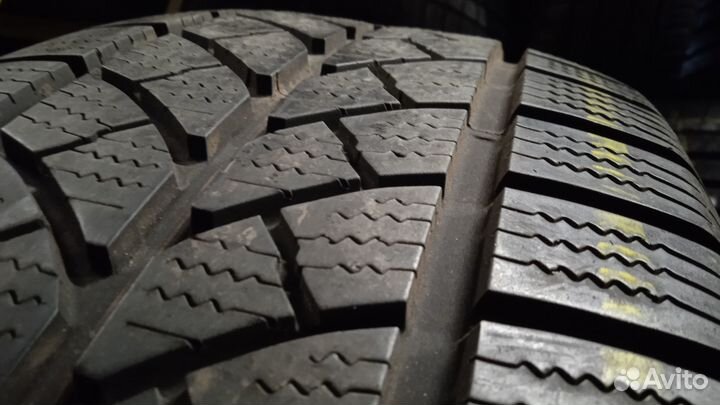 Bridgestone Blizzak LM-18 235/65 R17