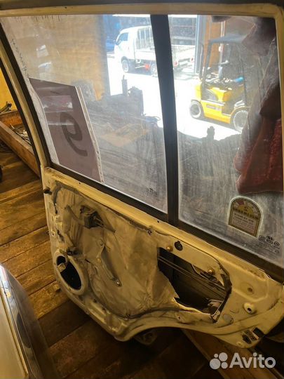 Дверь задняя правая Hyundai Terracan Терракан