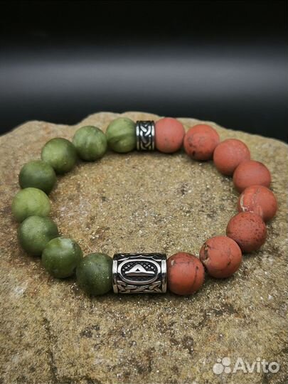 Турисаз. Браслет из натуральных камней