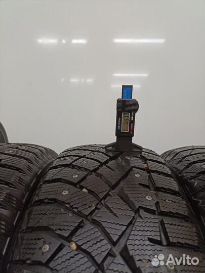 Nitto Therma Spike 205/60 R16