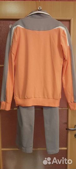 Костюм спортивный