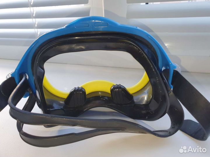 Принадлежности для плавания