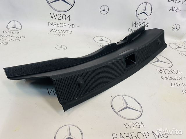 Кожух замка багажника Mercedes W204