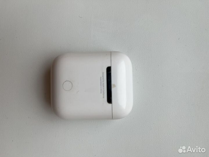 Беспроводные наушники apple airpods 1