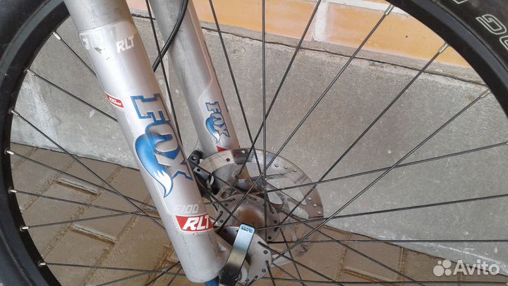 Велосипед specialized