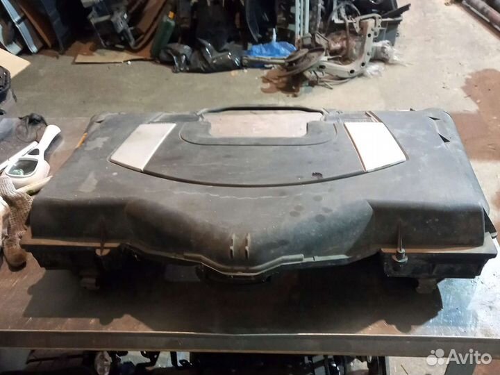 Корпус воздушного фильтра Мерседес W164