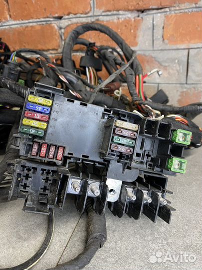 Блок предохранителей Skoda Rapid