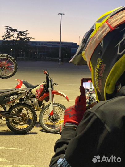 Мотоцикл honda cr250r