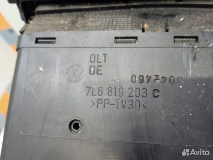 Дефлектор воздушный Volkswagen Touareg 7LA 3.2