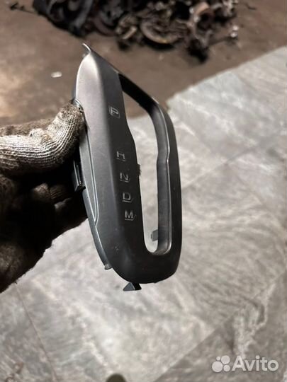 Накладка селектора Chevrolet Aveo T300 2012