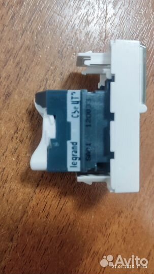 Розетка Mosaic 1М RJ45 UTP Legrand.Made in France