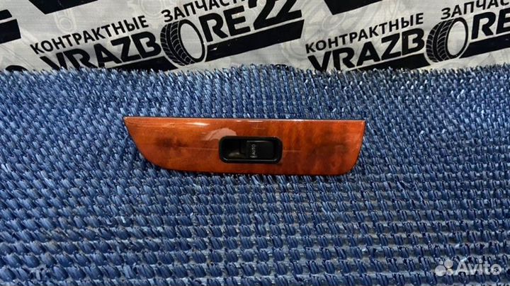 Блок управления стеклоподъемниками задний правый