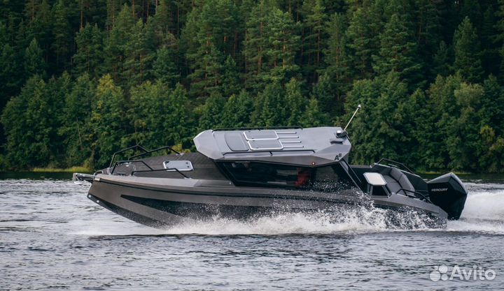 Каютный катер с хардтопом Victory A8