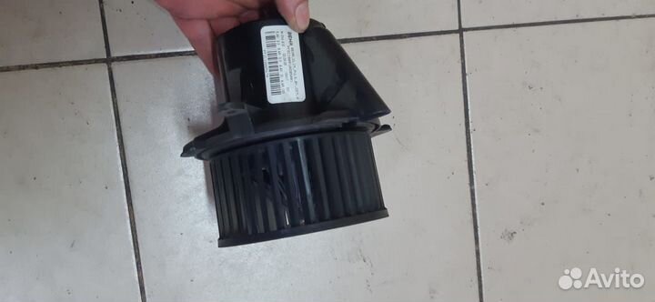 Моторчик отопителя Citroen C4 1