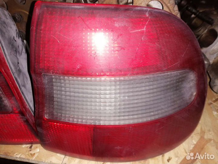 Фонари на Volvo V 40