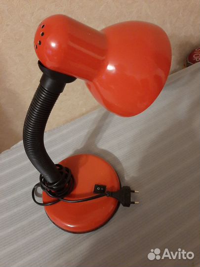 Лампа настольная