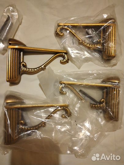 Мебельная фурнитура ручки и менсолодержатели