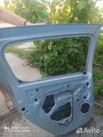 Задняя левая дверь sandero stepway 2
