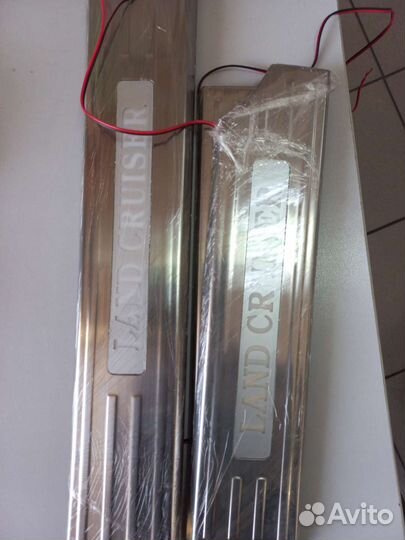 Накладки на дверные пороги Land cruiser 200