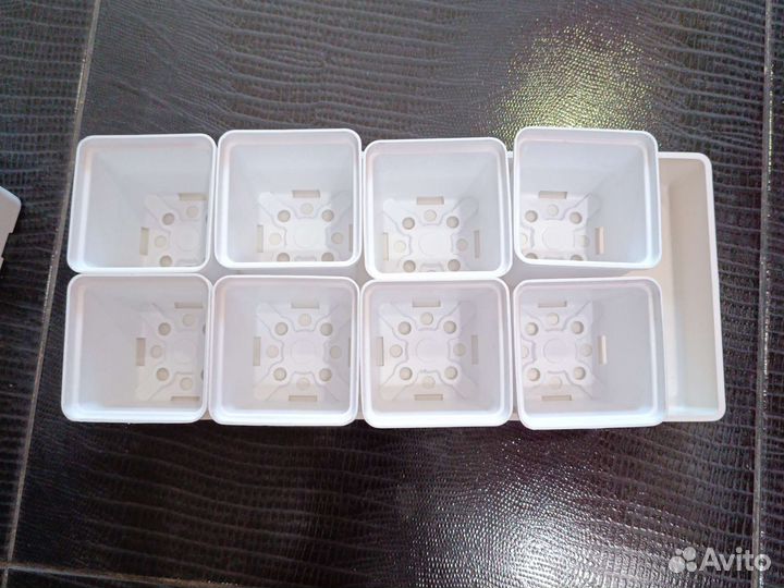 Горшки белые для растений и цветов