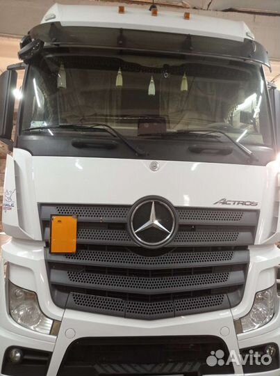 Автослесарь по грузовым автомобилям