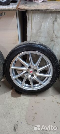Продам комплект колёс R16