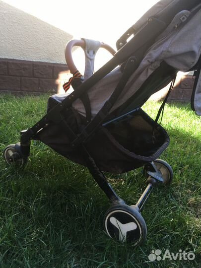 Прогулочная коляска yoya plus
