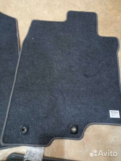 Продам коврики Хонда Инсайт 2009 оригинал
