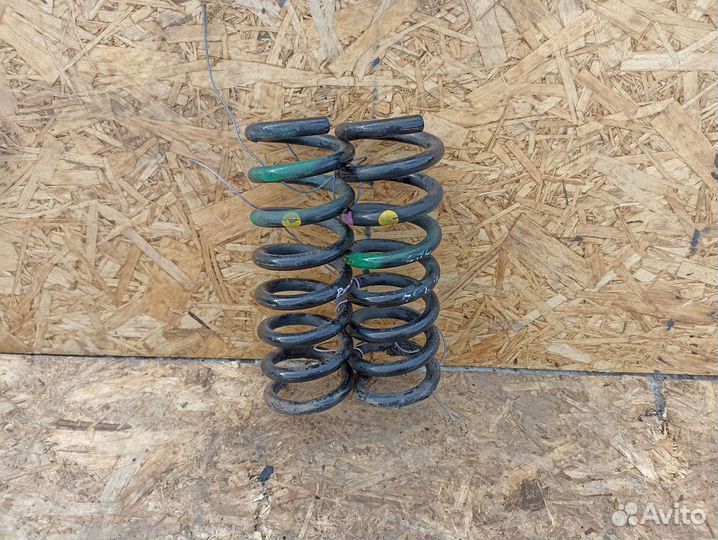 Пружины задние Mercedes W204