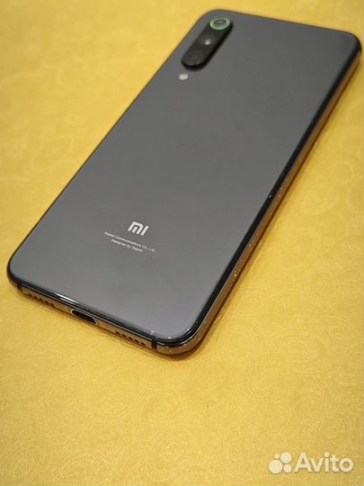 Xiaomi Mi 9 SE, 6/64 ГБ