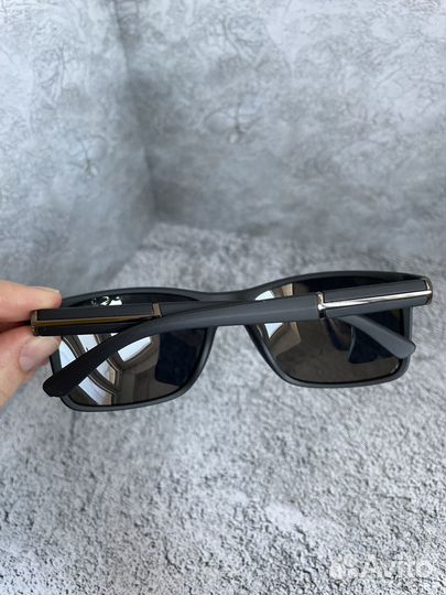 Солнцезащитные очки мужские Boss