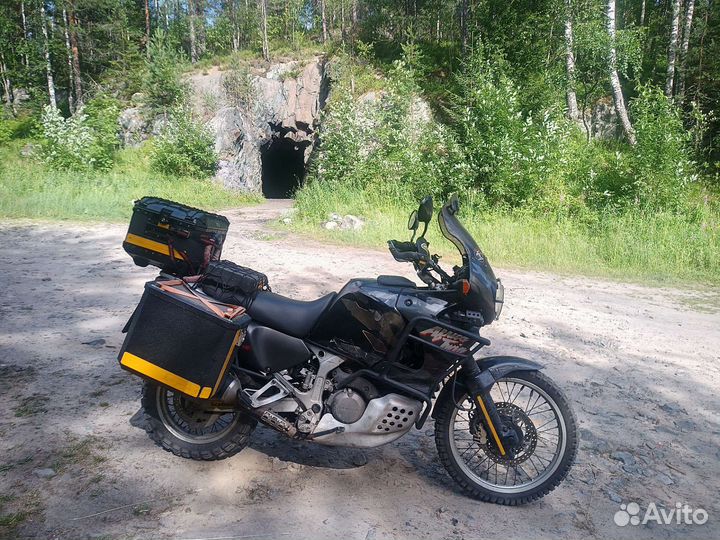 Honda africa twin XRW750