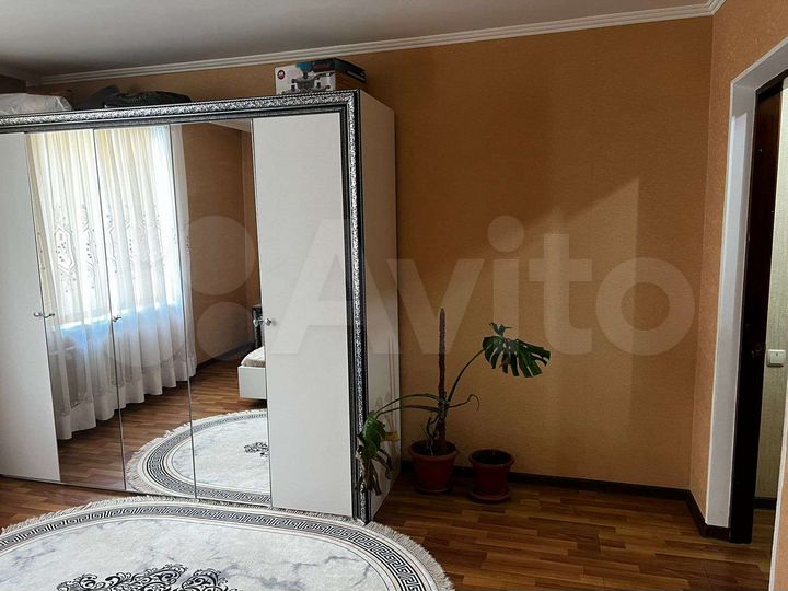 3-к. квартира, 80 м², 4/5 эт.