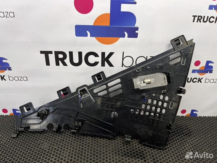 1867665 Накладка на торпедо нижняя Scania 5-series