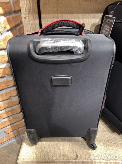 Чемодан на колесах Polo US США черный Средний