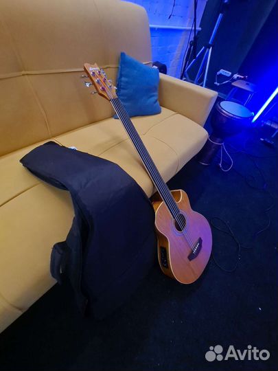 Акустическая бас гитара 6 струн с подключением