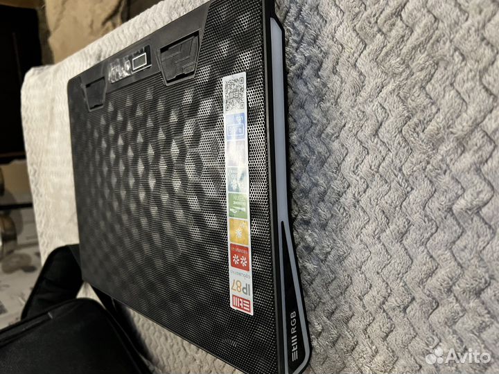 Подставка с охлаждением для ноутбука