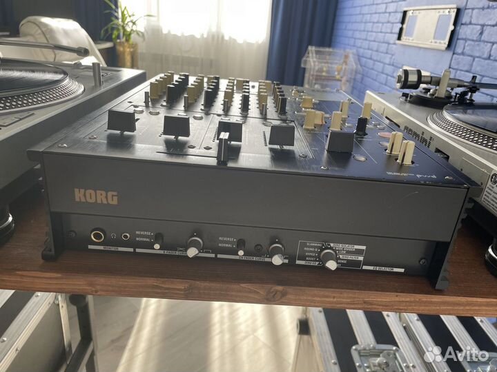 Продам Микшерный пульт korg zero 4