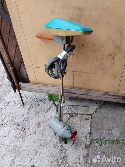 Лодочный мотор