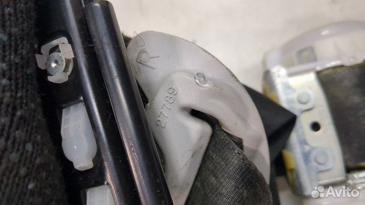 Ремень безопасности правый передний Lexus HS